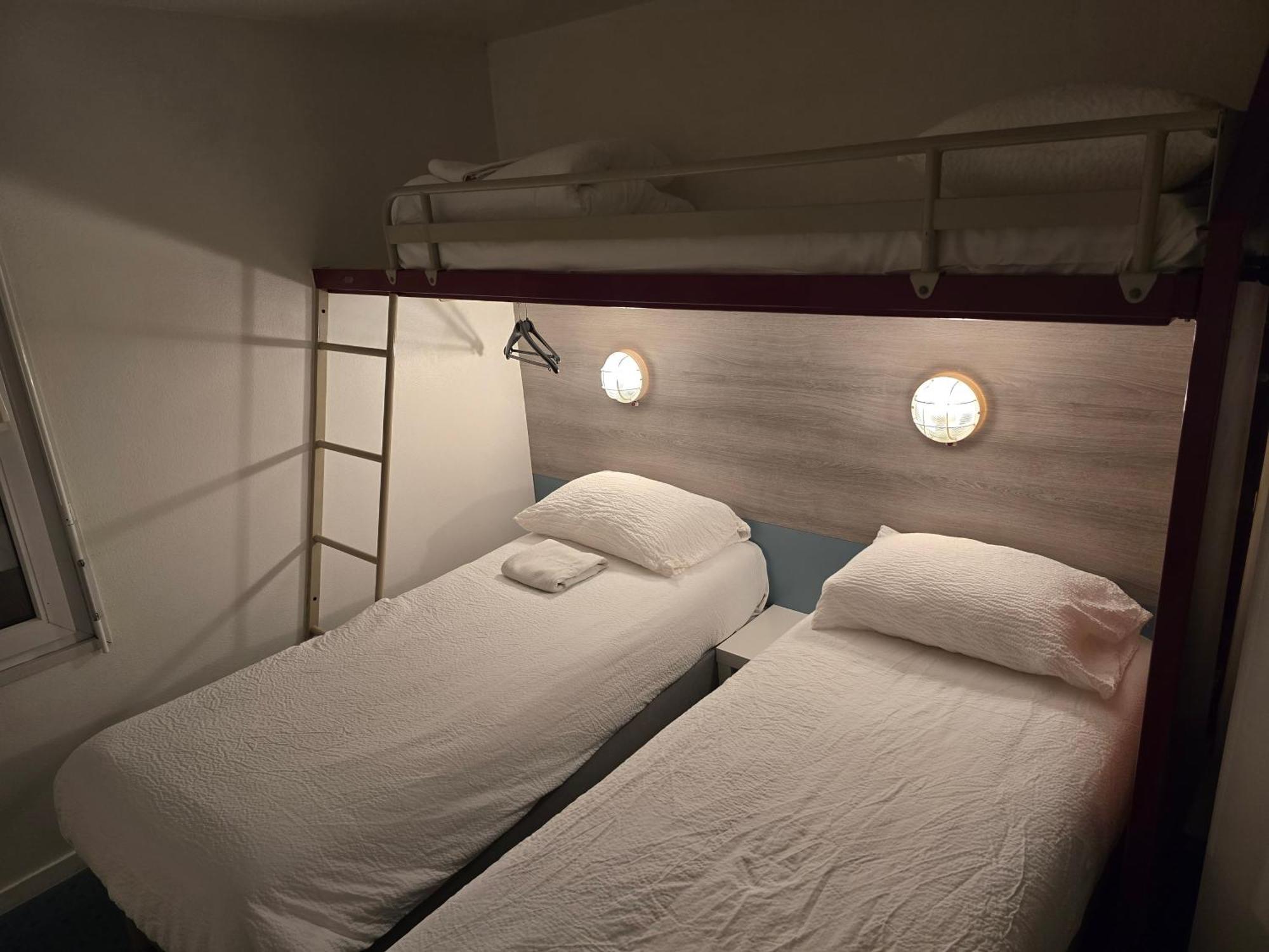 Brit Hotel Essentiel Poitiers Gare Du Futuroscope جوانيه - كلان المظهر الخارجي الصورة