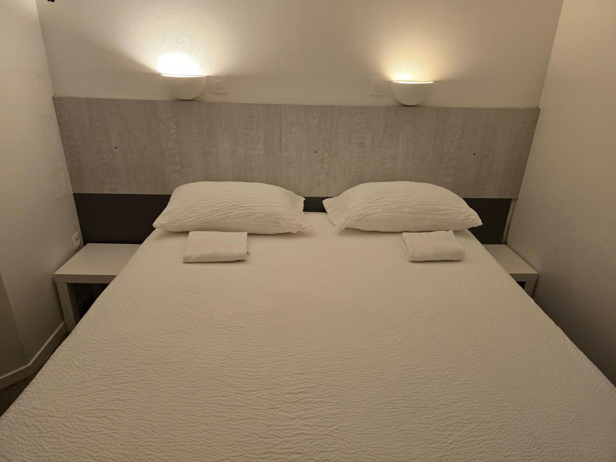 Brit Hotel Essentiel Poitiers Gare Du Futuroscope جوانيه - كلان المظهر الخارجي الصورة